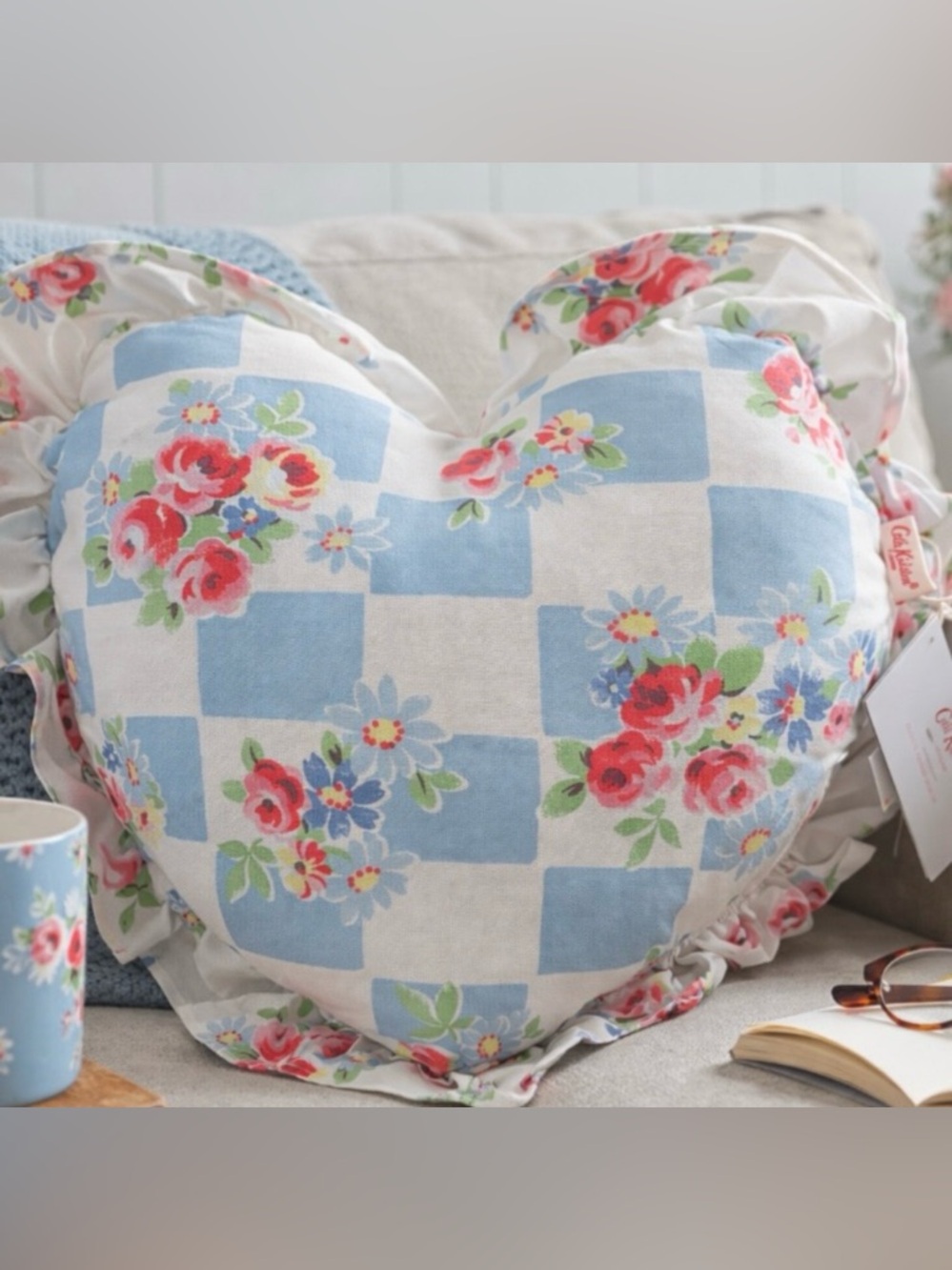 Cath Kidston DAISY ROSE CHECK RUFFLE HEART BLUE throw pillows set of 2 NWT - Picture 12 of 12